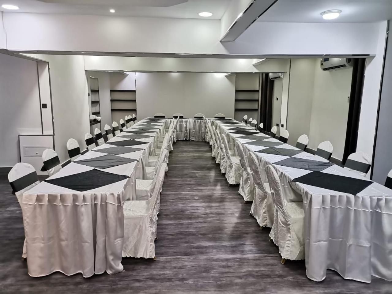 Al Hussam Hotel Apartments Rusayl Luaran gambar