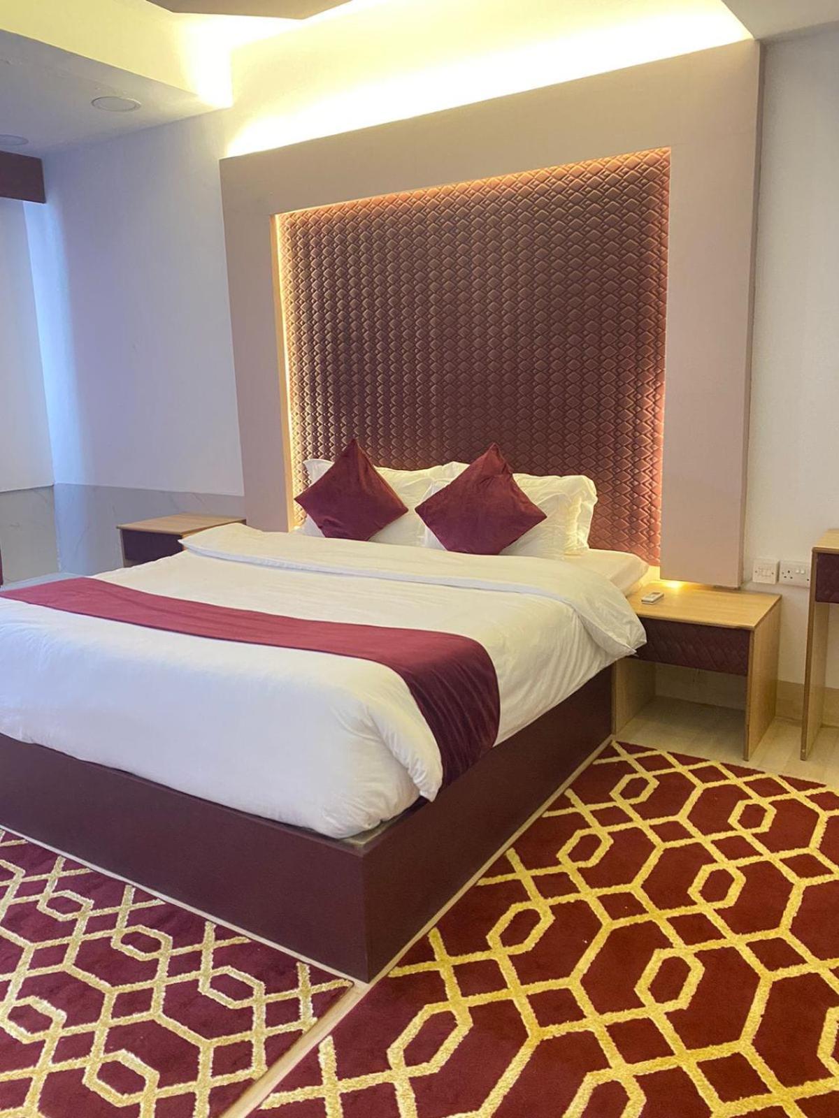 Al Hussam Hotel Apartments Rusayl Luaran gambar