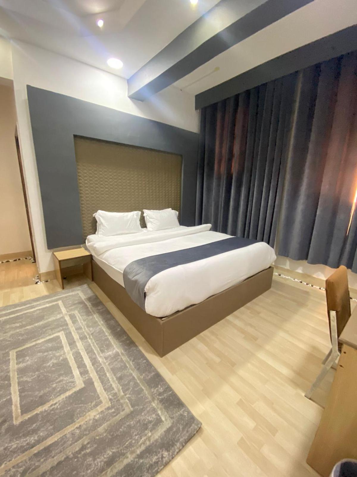 Al Hussam Hotel Apartments Rusayl Luaran gambar