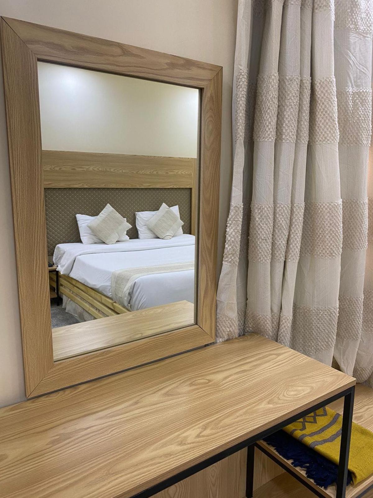 Al Hussam Hotel Apartments Rusayl Luaran gambar