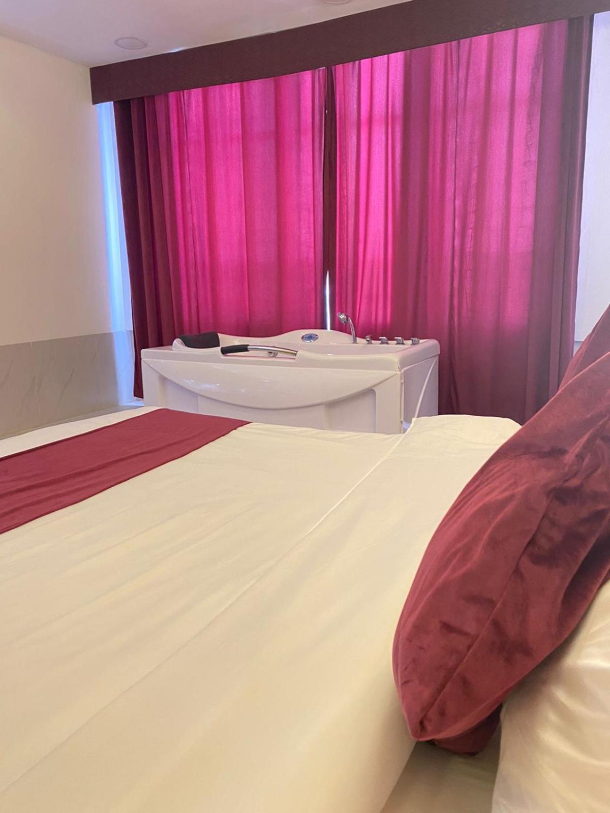 Al Hussam Hotel Apartments Rusayl Luaran gambar